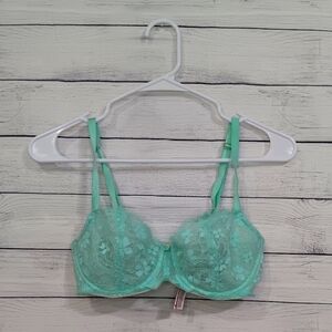 Victorias Secret Bra Size 32DD in Blue Lace